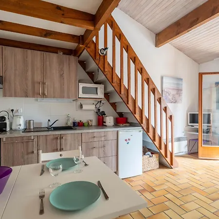 Duplex A Deux Pas De L'ocean Pour 4 Personnes, Cour Privee, Menage Inclus - Fr-1-319-600 *